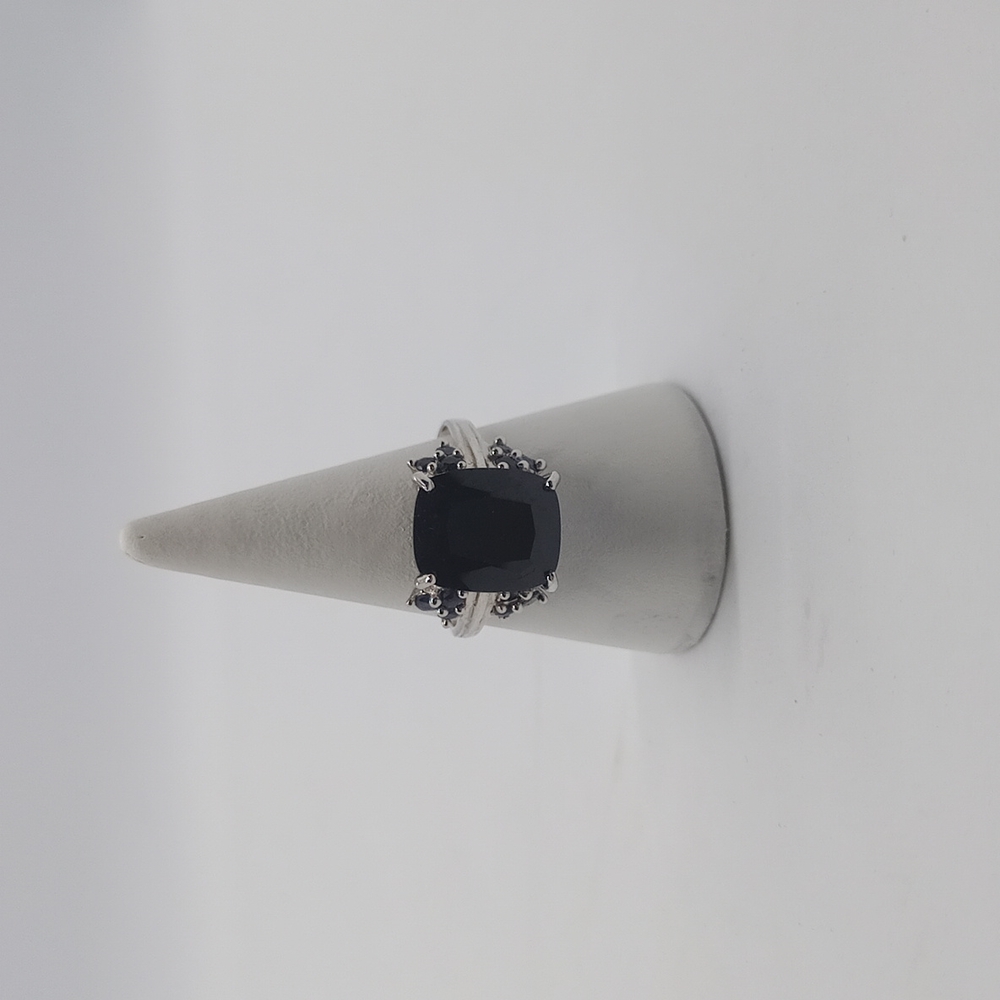 Blue Sapphire 10K white gold ring